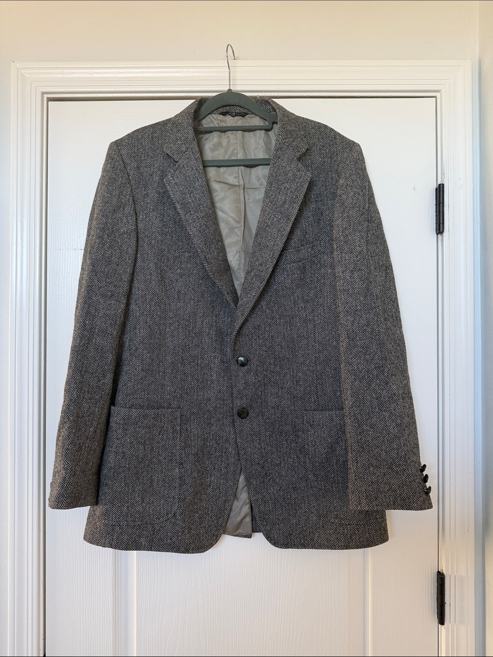VINTAGE Men's Gray Herringbone Sport Coat - Tailored Wool  Blazer